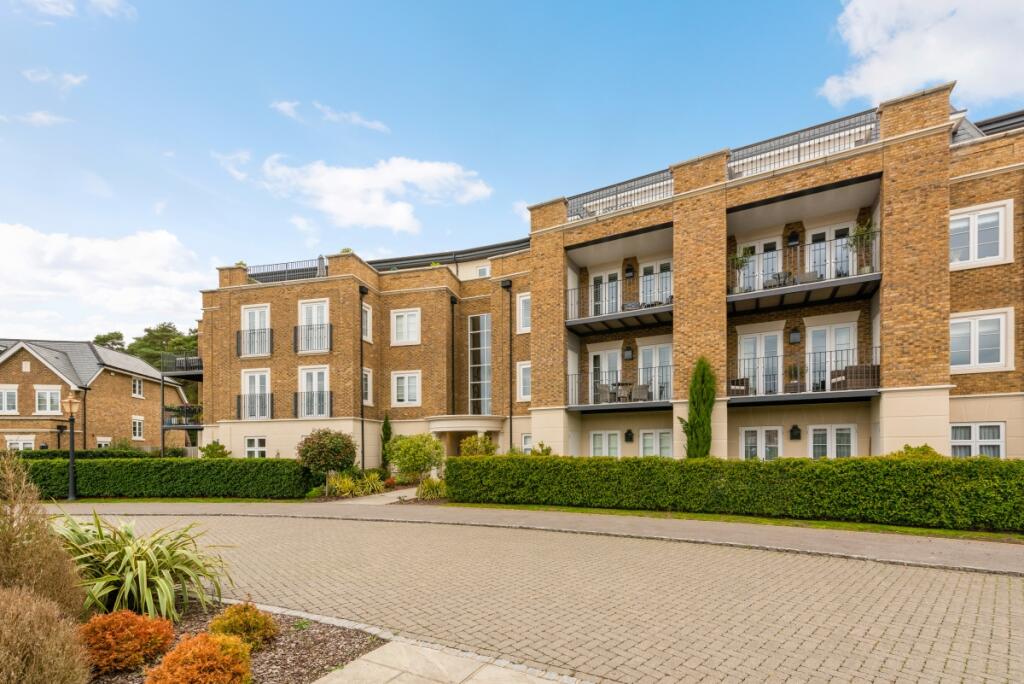 2 bed 1st Floor Flat for rent in Chavey Down. From Hamptons - Sunningdale