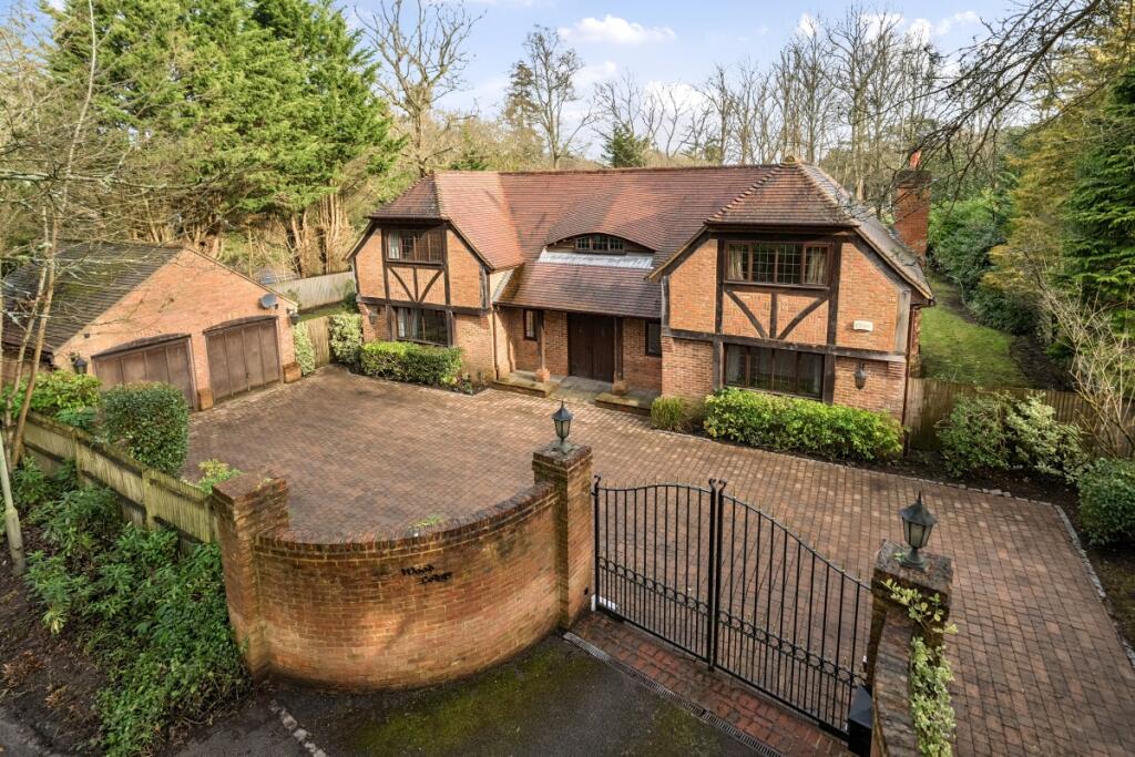 4 bed Detached for rent in Brick Hill. From Hamptons - Sunningdale 4 bed Detached for rent in Brick Hill. From Hamptons - Sunningdale