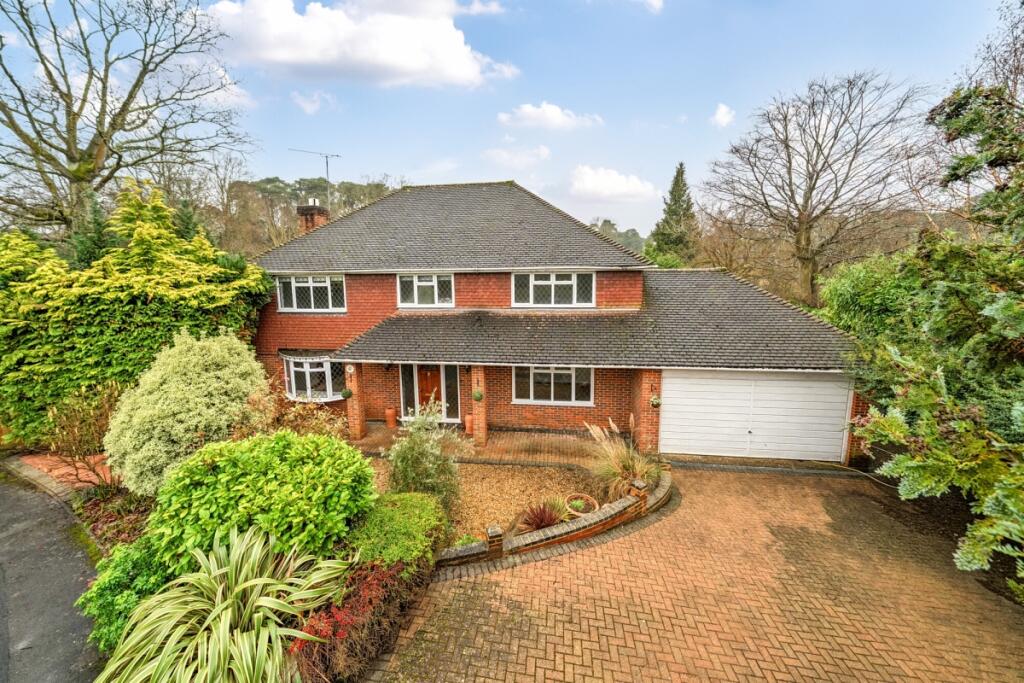5 bed Detached for rent in Ascot. From Hamptons - Sunningdale