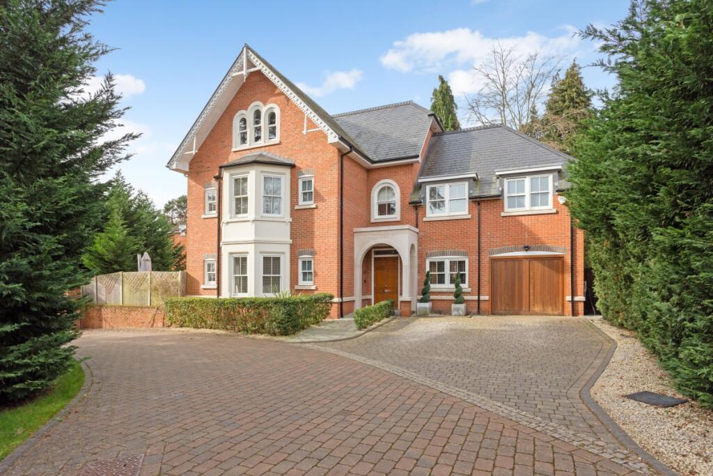 5 bed Detached for rent in Ascot. From Hamptons - Sunningdale