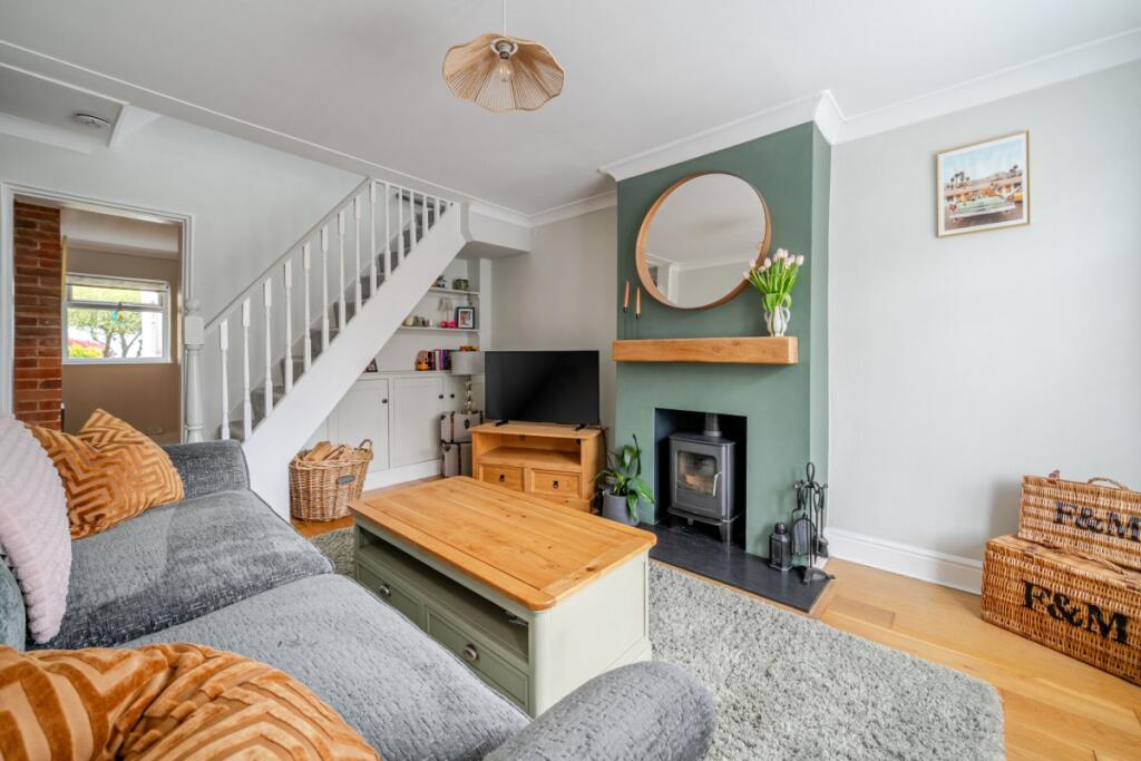 2 bed End of Terrace for rent in Sunningdale. From Hamptons - Sunningdale 2 bed End of Terrace for rent in Sunningdale. From Hamptons - Sunningdale