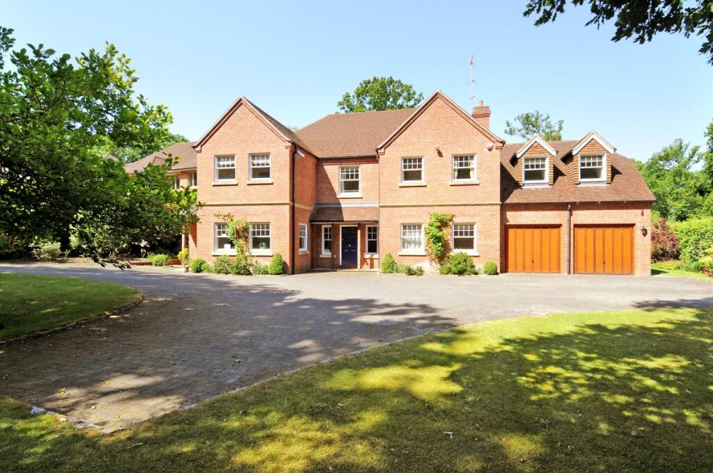 6 bed Detached for rent in Ascot. From Hamptons - Sunningdale 6 bed Detached for rent in Ascot. From Hamptons - Sunningdale