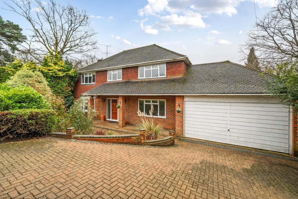 5 bed Detached for rent in Ascot. From Hamptons - Sunningdale