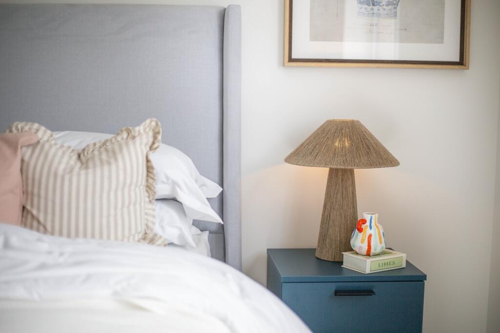 1 bed Apartment for rent in Staines-upon-Thames. From Hamptons - Sunningdale
