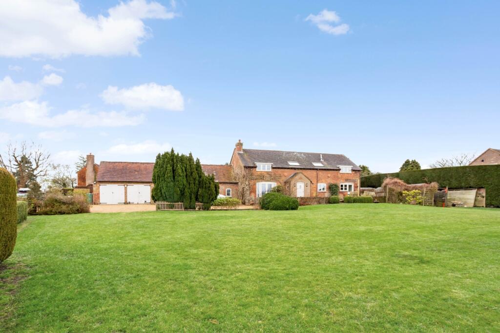 4 bed Detached for rent in Town Row. From Hamptons - Tunbridge Wells 4 bed Detached for rent in Town Row. From Hamptons - Tunbridge Wells