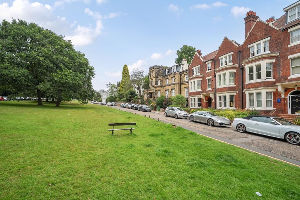 1 bed 1st Floor Flat for rent in Tunbridge Wells. From Hamptons - Tunbridge Wells