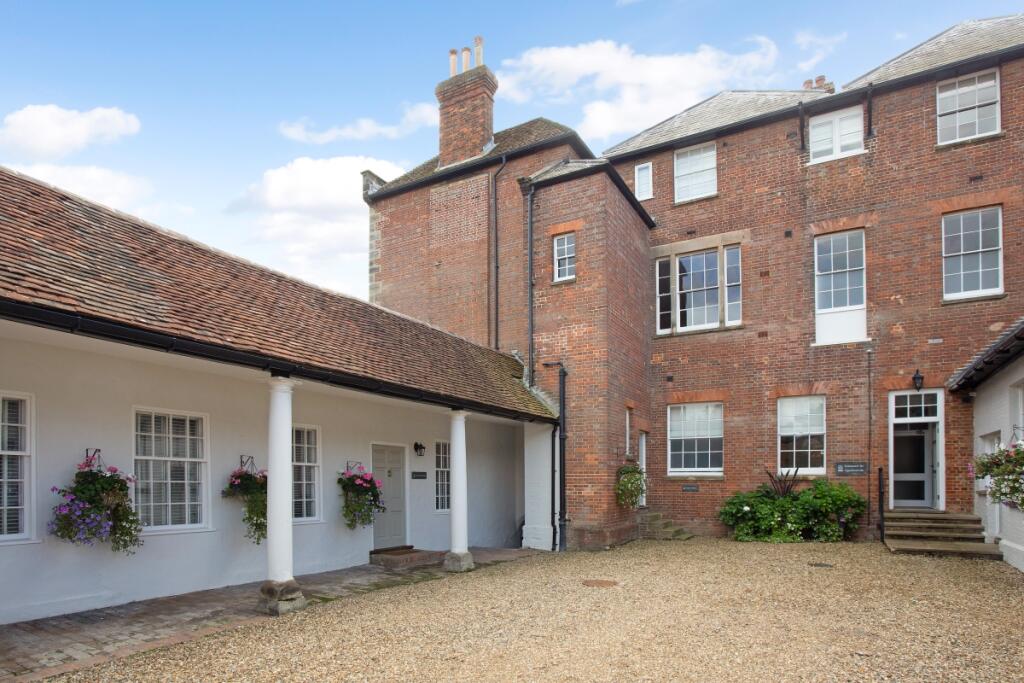 1 bed 1st Floor Flat for rent in Lamberhurst. From Hamptons - Tunbridge Wells
