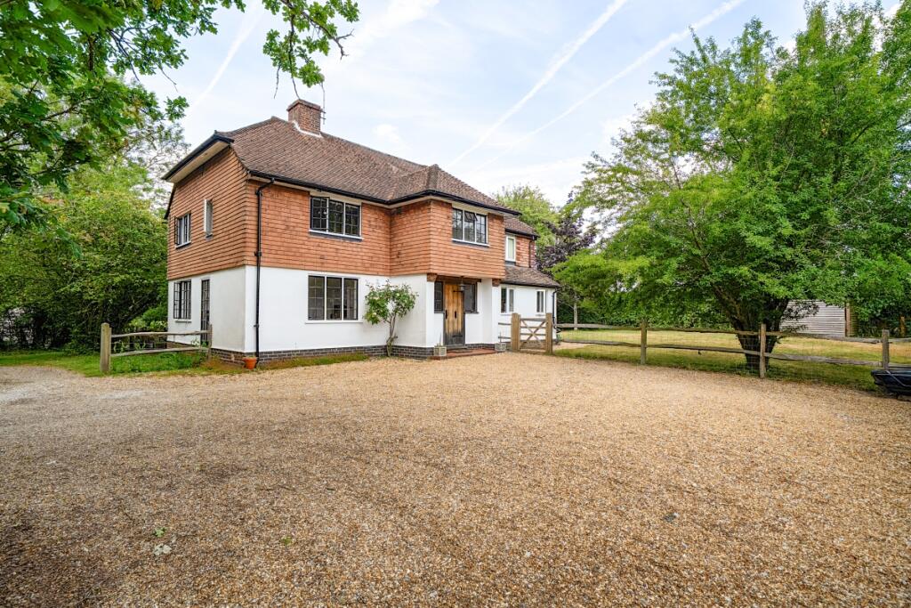 5 bed Detached for rent in Stonegate. From Hamptons - Tunbridge Wells 5 bed Detached for rent in Stonegate. From Hamptons - Tunbridge Wells