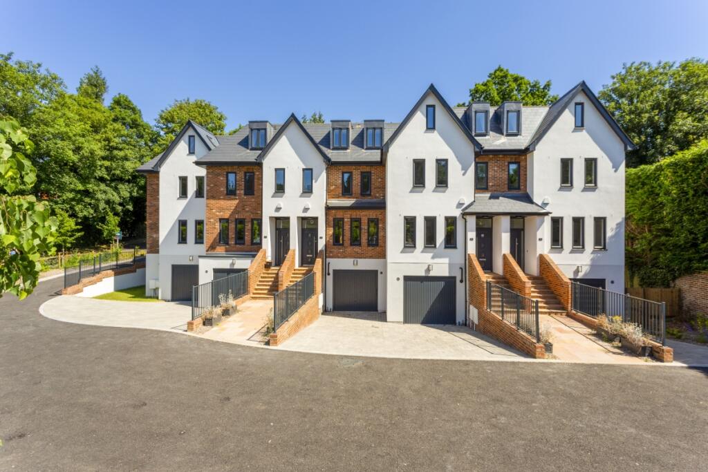 5 bed Mid Terraced House for rent in Rusthall. From Hamptons - Tunbridge Wells 5 bed Mid Terraced House for rent in Rusthall. From Hamptons - Tunbridge Wells