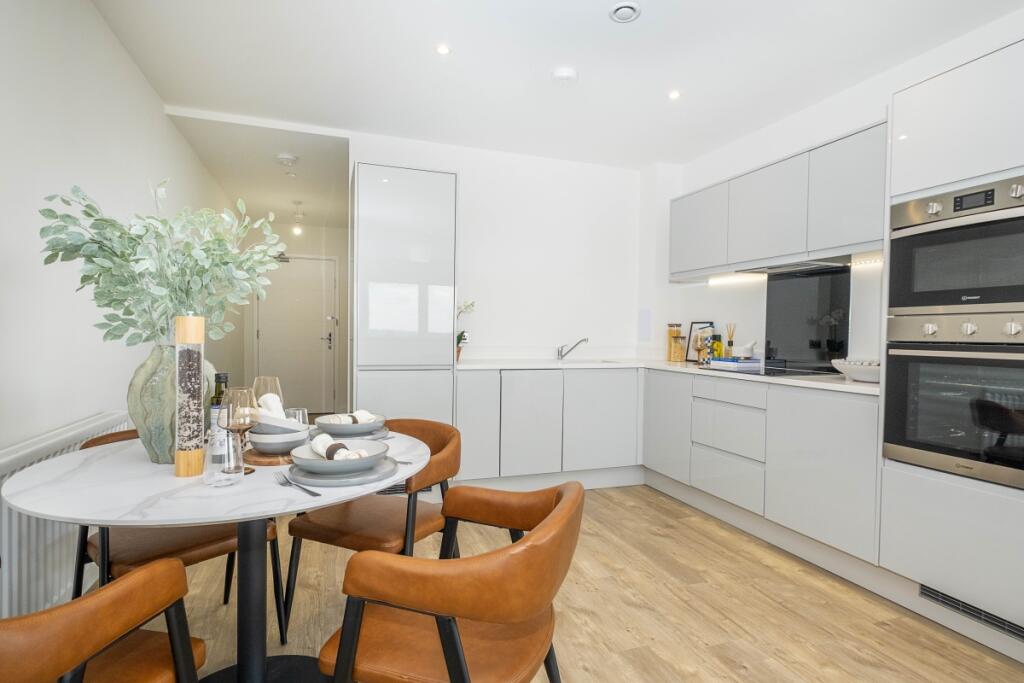 2 bed Apartment for rent in . From Hamptons - Windsor 2 bed Apartment for rent in . From Hamptons - Windsor