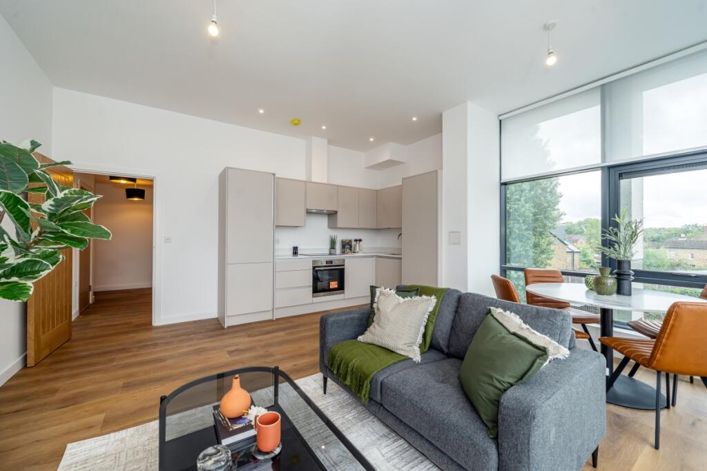 1 bed Apartment for rent in Staines-upon-Thames. From Hamptons - Windsor
