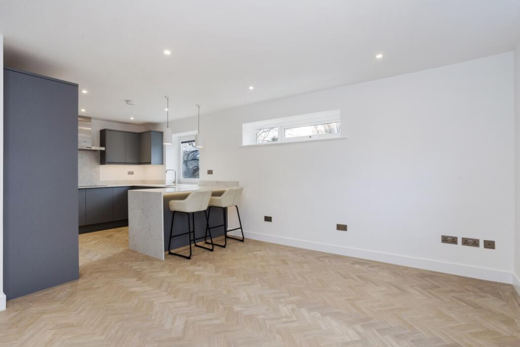 2 bed 1st Floor Flat for rent in Windsor. From Hamptons - Windsor