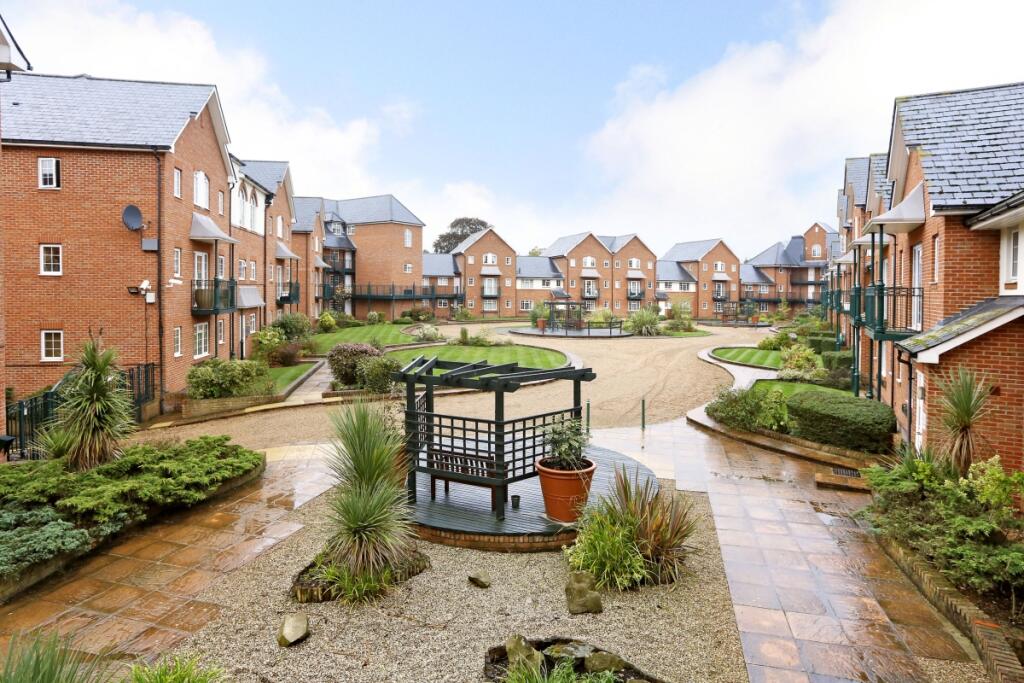 2 bed Apartment for rent in Windsor. From Hamptons - Windsor