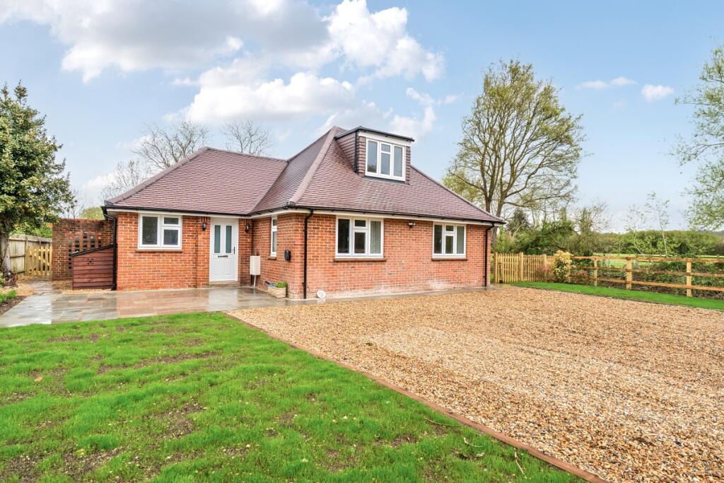 3 bed Detached for rent in Oakley Green. From Hamptons - Windsor