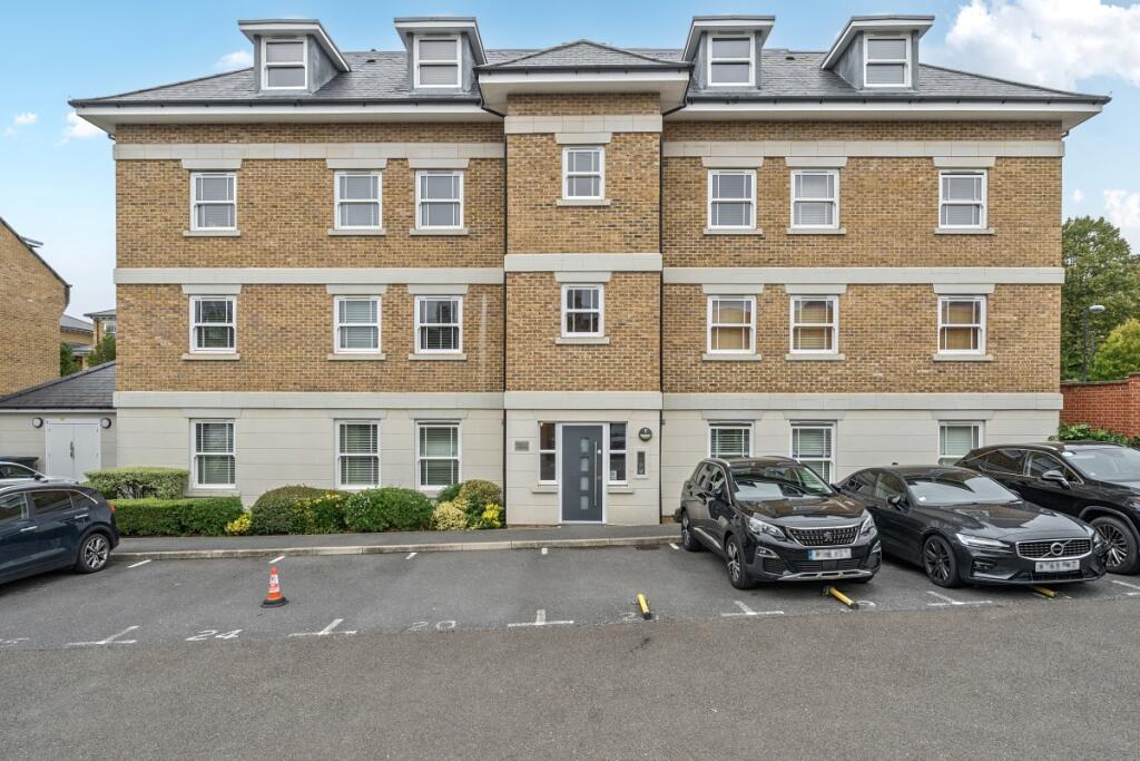 1 bed 1st Floor Flat for rent in Windsor. From Hamptons - Windsor