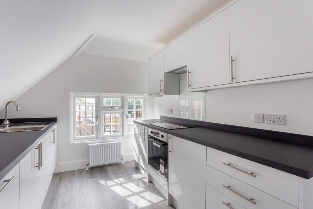 1 bed 1st Floor Flat for rent in Windsor. From Hamptons - Windsor
