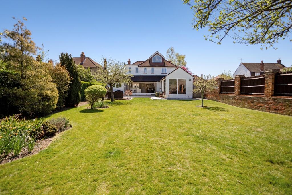 4 bed Detached for rent in Windsor. From Hamptons - Windsor