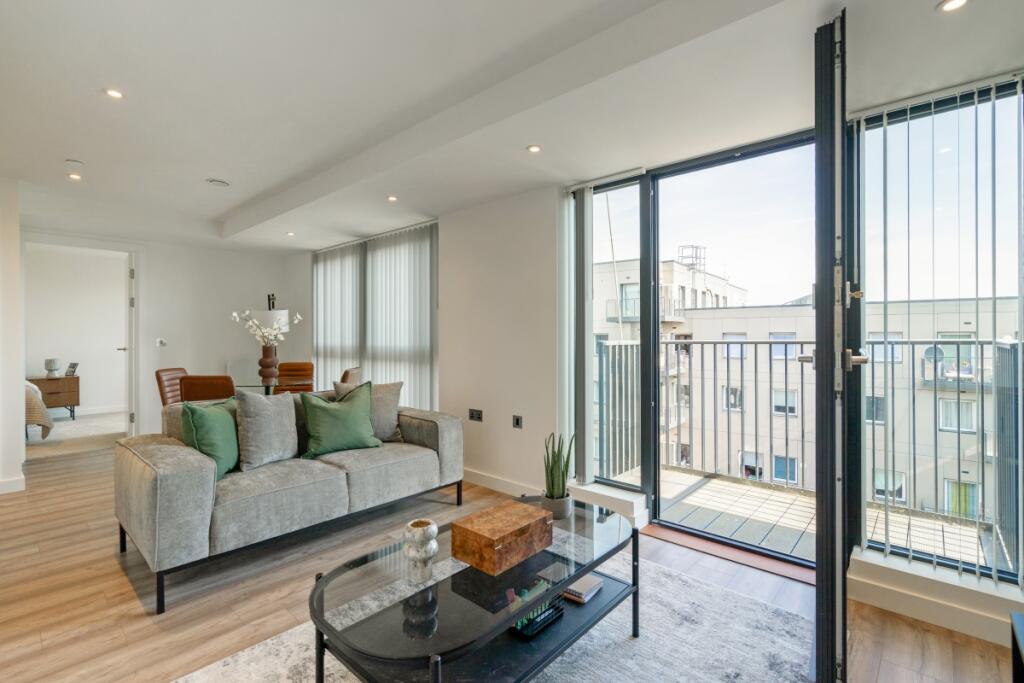 1 bed Apartment for rent in Slough. From Hamptons - Windsor