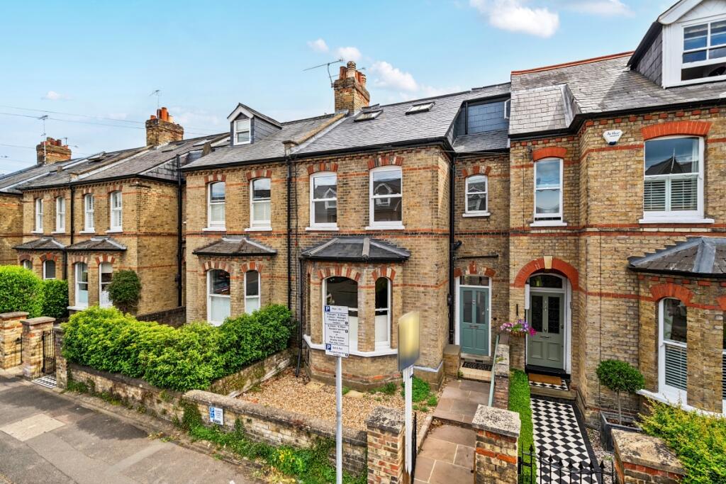4 bed Mid Terraced House for rent in Windsor. From Hamptons - Windsor
