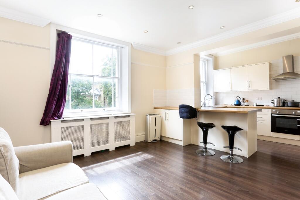 1 bed 1st Floor Flat for rent in Windsor. From Hamptons - Windsor