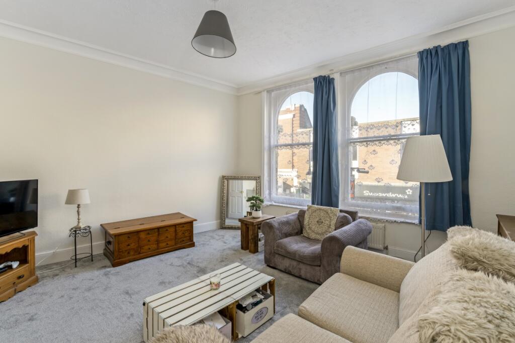 3 bed Apartment for rent in Windsor. From Hamptons - Windsor