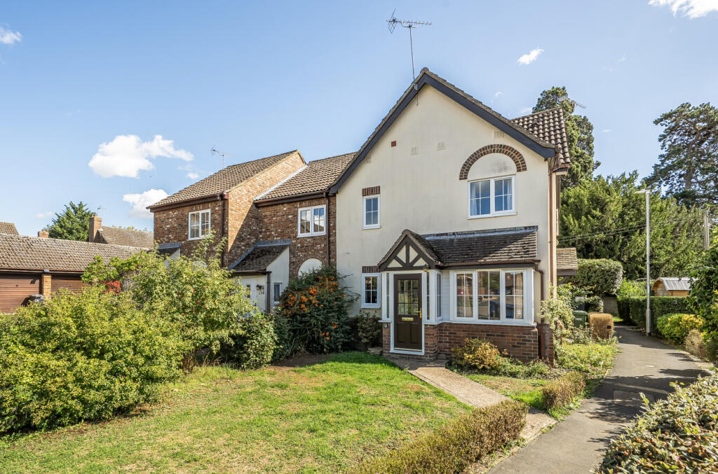 1 bed Mid Terraced House for rent in Kimbolton. From Oliver Russell - Kimbolton