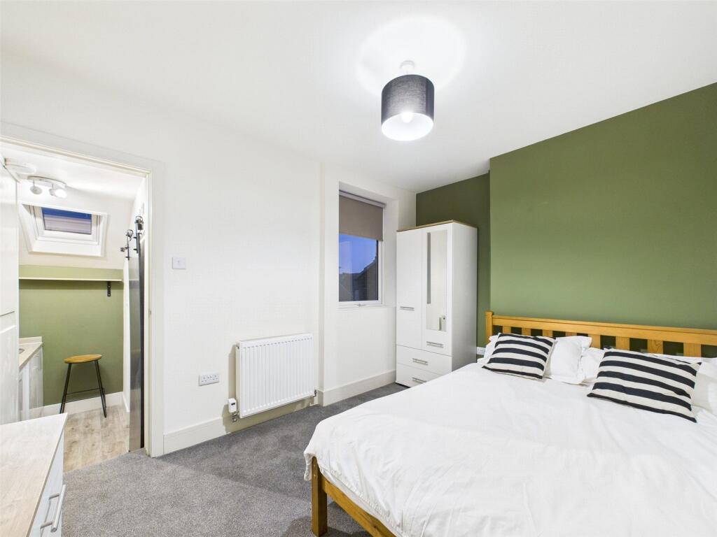 1 bed Mid Terraced House for rent in Nottingham. From Whitegates - Nottingham