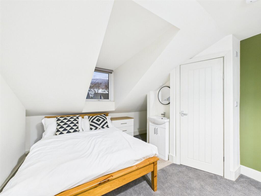 1 bed Mid Terraced House for rent in Nottingham. From Whitegates - Nottingham