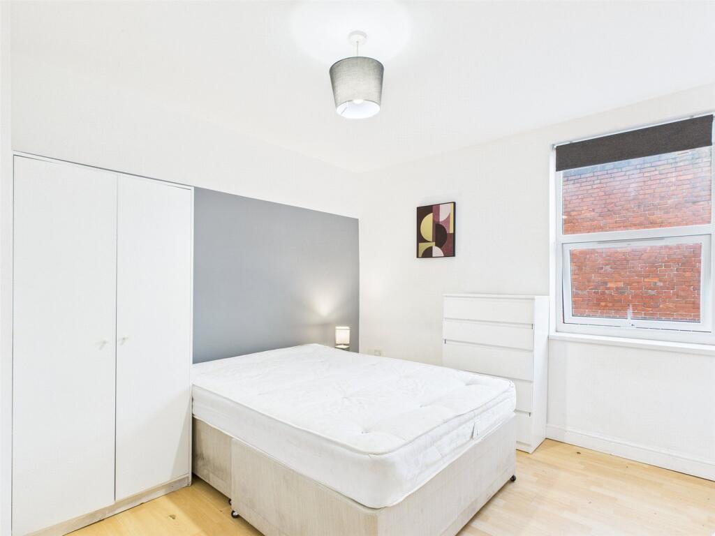 1 bed Mid Terraced House for rent in Nottingham. From Whitegates - Nottingham