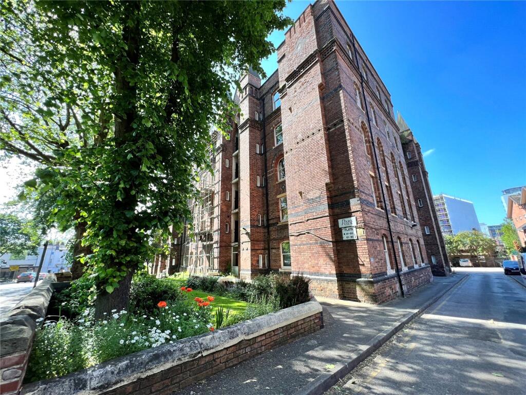 4 bed Studio for rent in Nottingham. From Whitegates - Nottingham