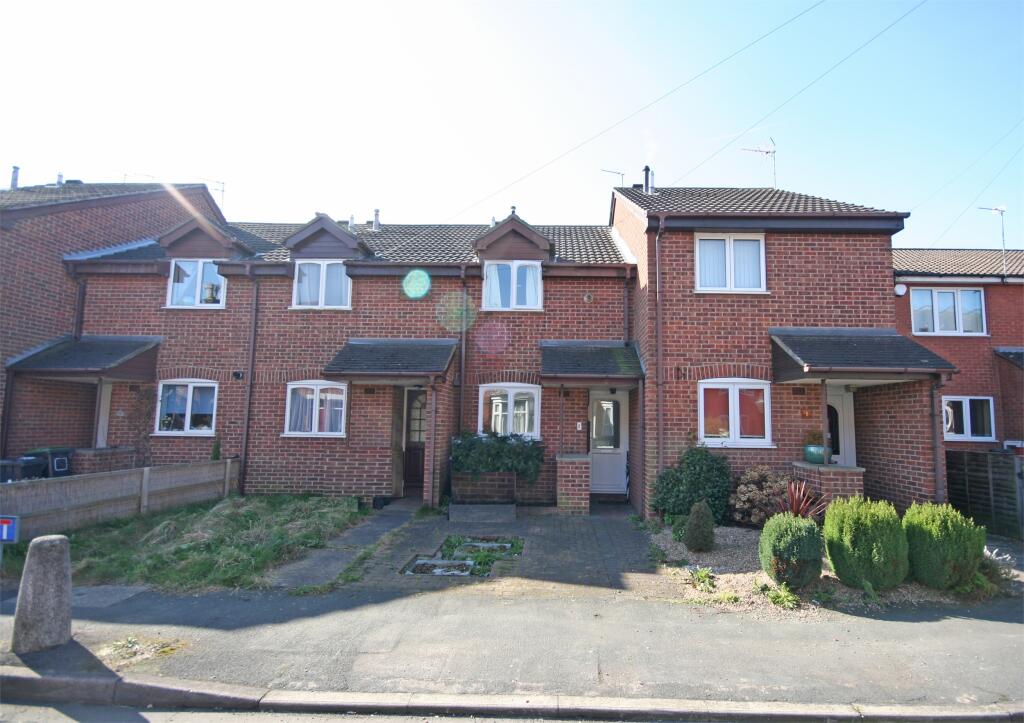 2 bed Mid Terraced House for rent in Beeston. From Whitegates - Nottingham