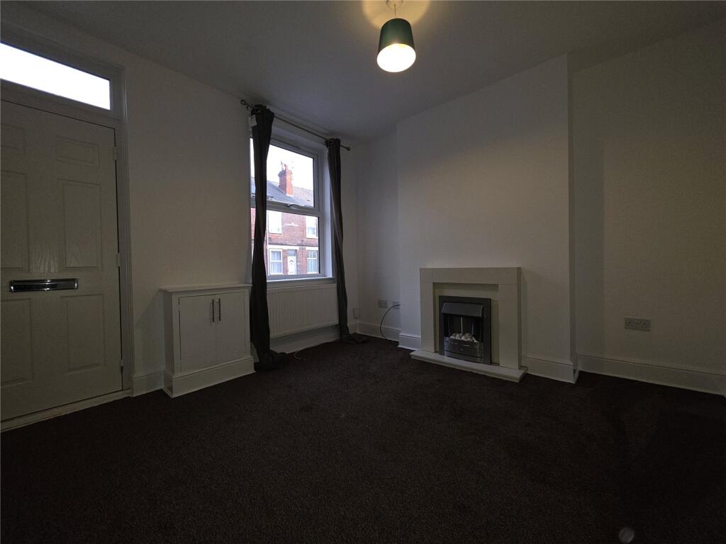 3 bed Mid Terraced House for rent in Bestwood Village. From Whitegates - Sherwood