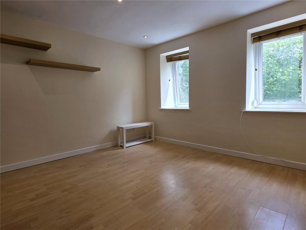 2 bed Apartment for rent in Nottingham. From Whitegates - Sherwood