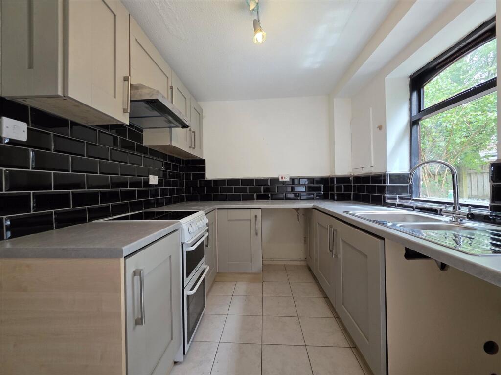 2 bed End of Terrace for rent in Arnold. From Whitegates - Sherwood