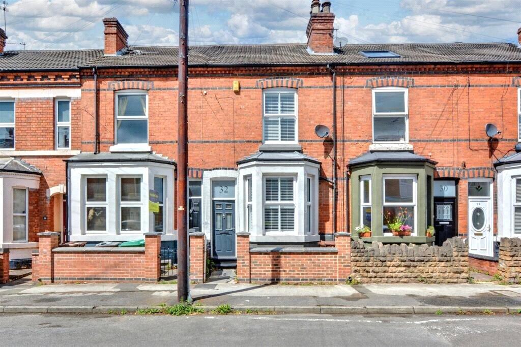 3 bed Mid Terraced House for rent in Arnold. From Whitegates - Sherwood