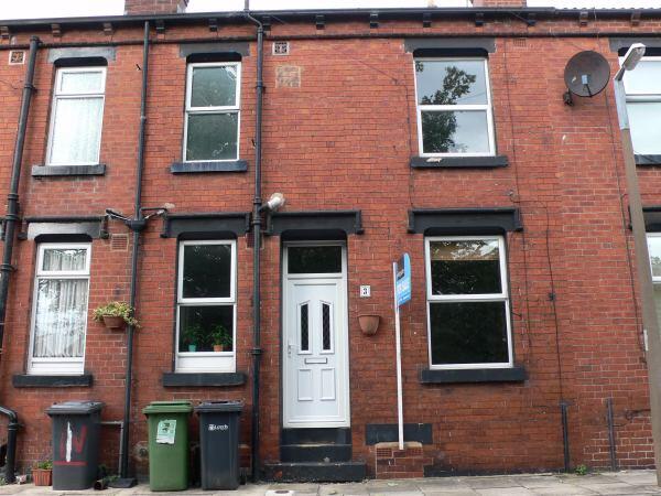 1 bed Mid Terraced House for rent in Leeds. From Whitegates - South Leeds
