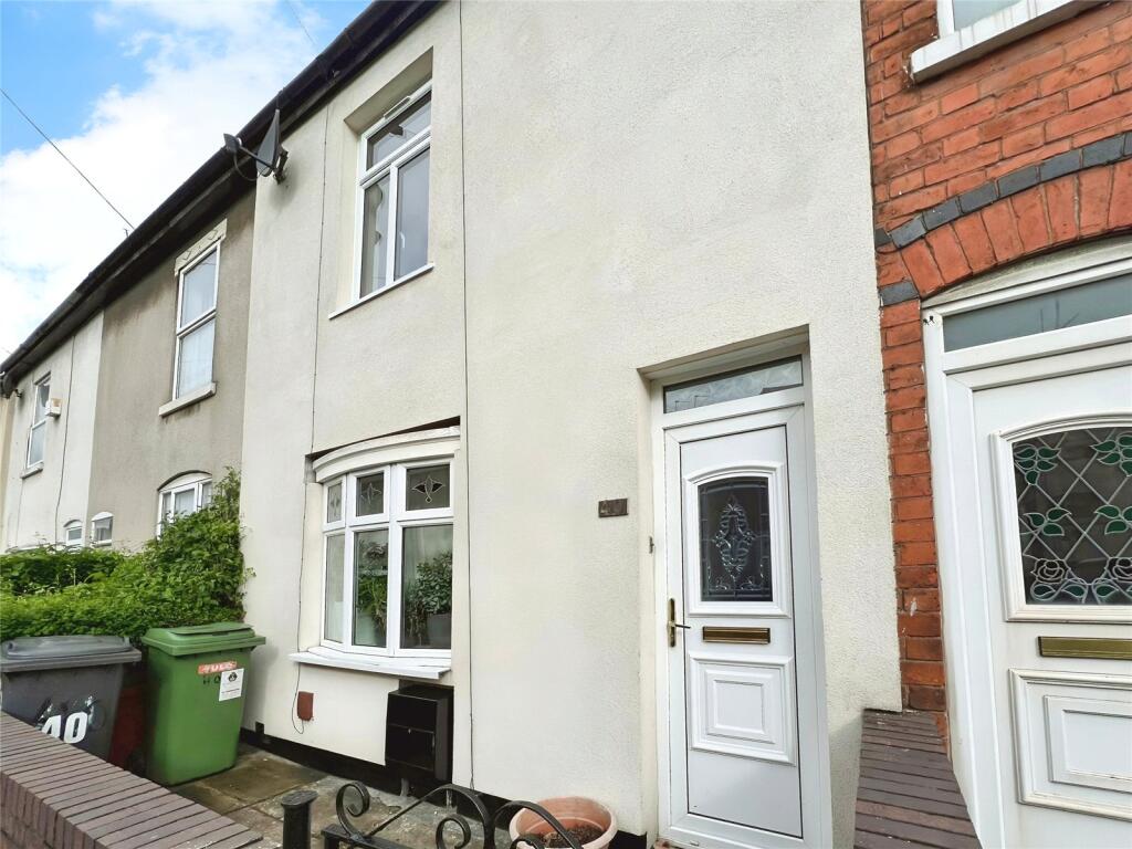 3 bed Mid Terraced House for rent in Perton. From Whitegates - Wolverhampton 3 bed Mid Terraced House for rent in Perton. From Whitegates - Wolverhampton