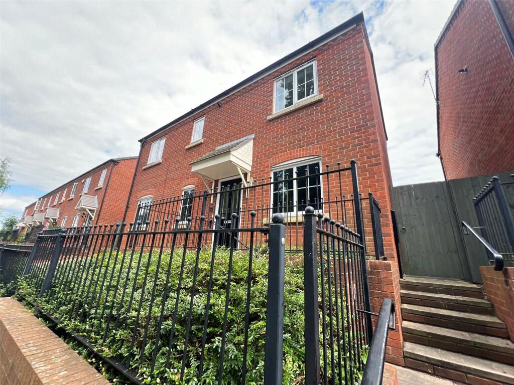 2 bed Apartment for rent in Perton. From Whitegates - Wolverhampton 2 bed Apartment for rent in Perton. From Whitegates - Wolverhampton