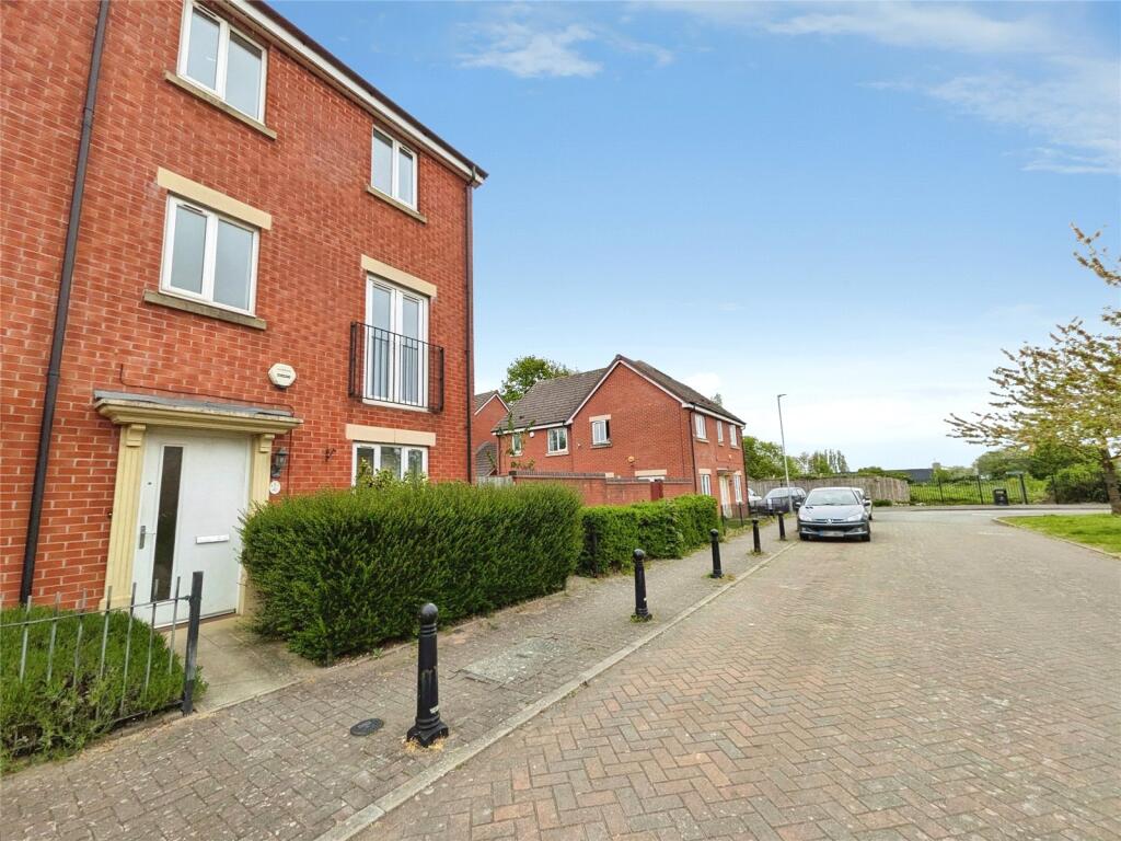 4 bed End of Terrace for rent in Lower Penn. From Whitegates - Wolverhampton