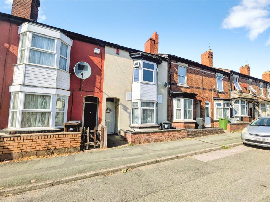 3 bed Mid Terraced House for rent in Wolverhampton. From Whitegates - Wolverhampton