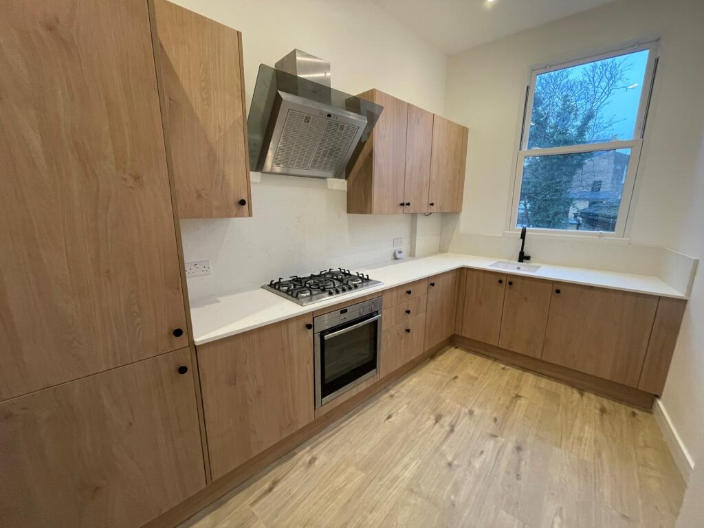2 bed Flat for rent in Stoke Newington. From Alex Marks Islington