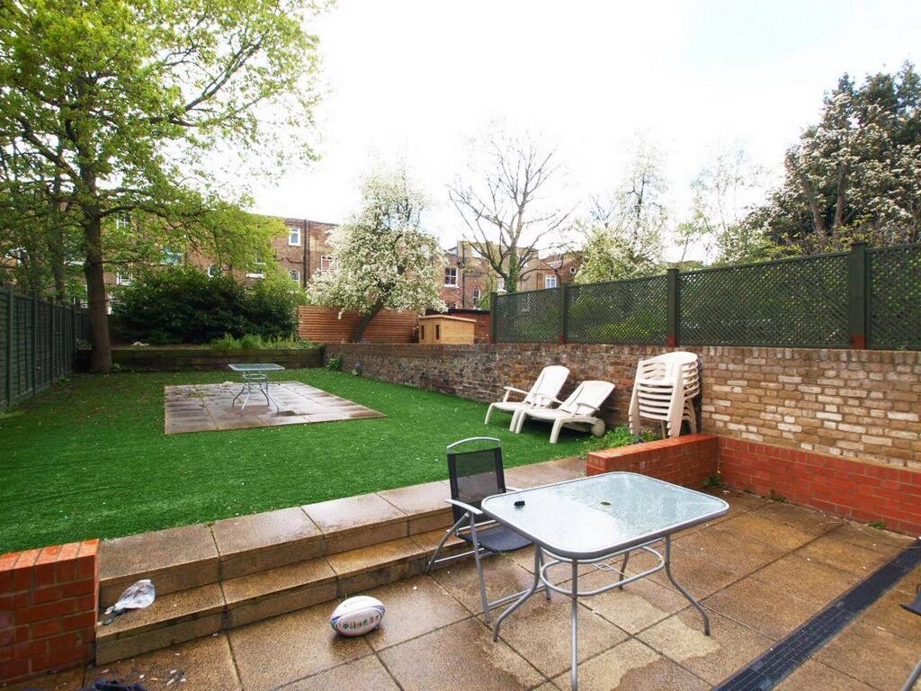 3 bed Flat for rent in Stoke Newington. From Alex Marks Islington