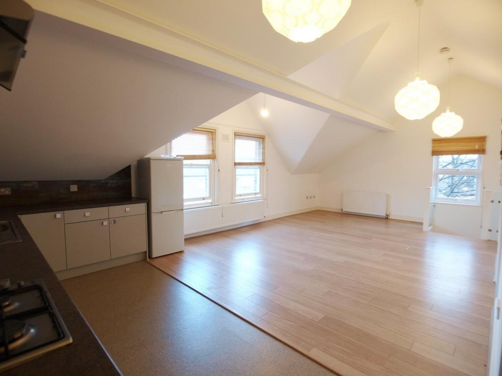 2 bed Flat for rent in Tottenham. From Alex Marks Islington