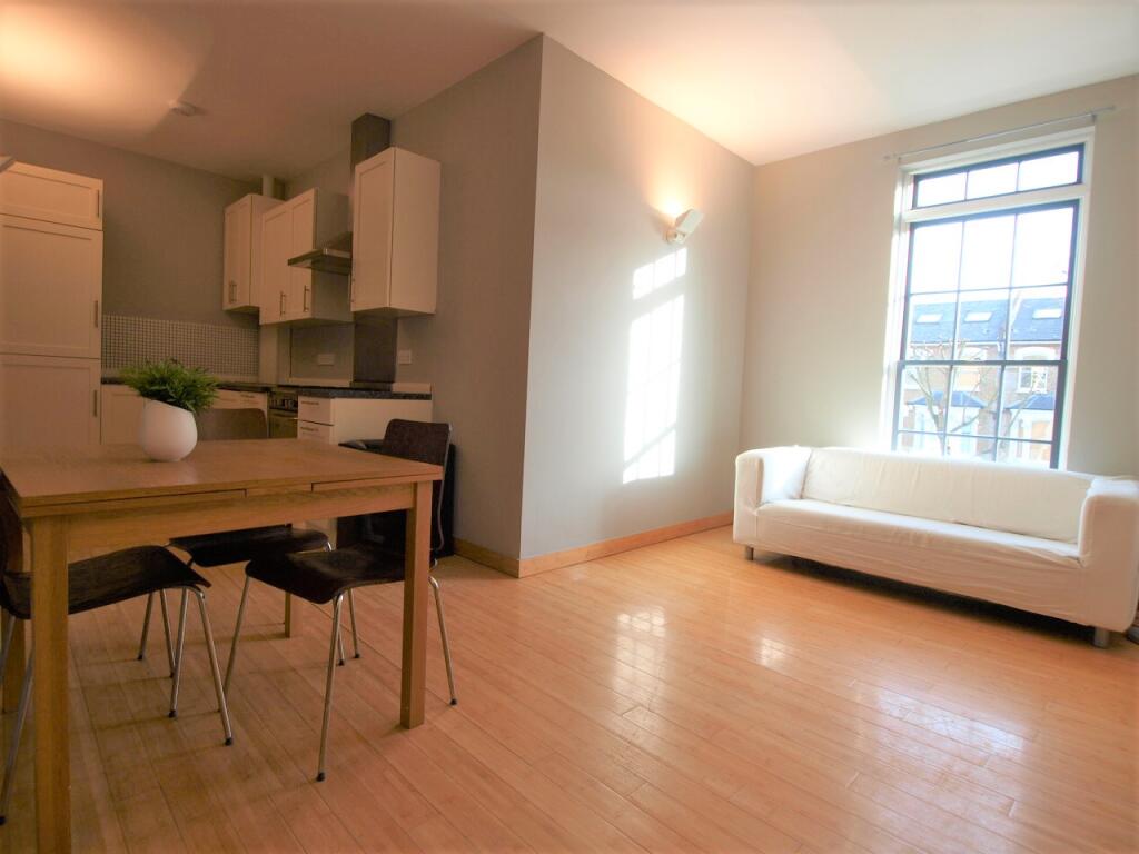 3 bed 1st Floor Flat for rent in Hornsey. From Alex Marks Islington