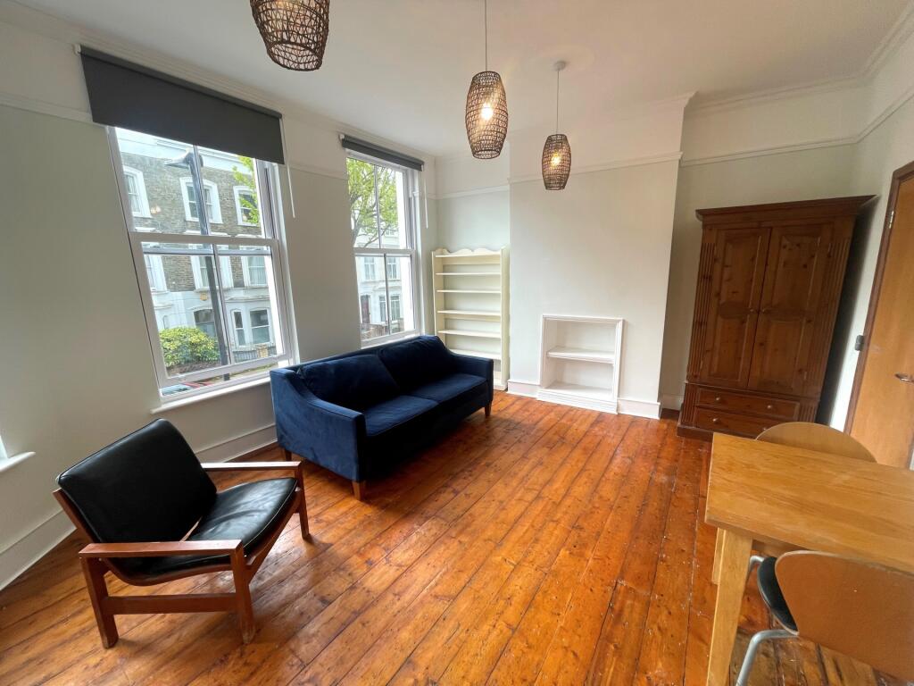 1 bed 1st Floor Flat for rent in Islington. From Alex Marks Islington