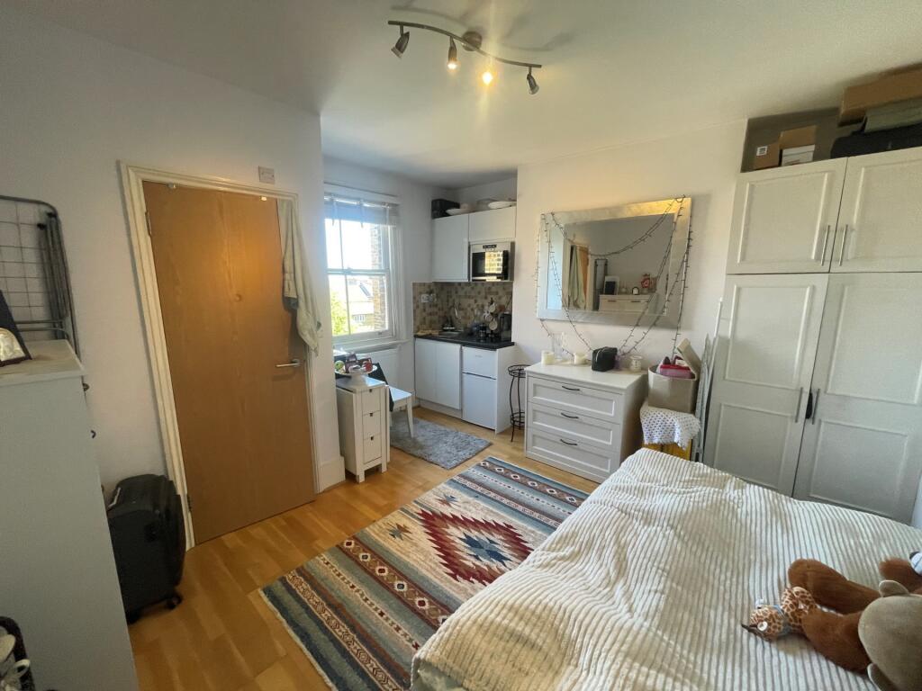 0 bed 1st Floor Flat for rent in Stoke Newington. From Alex Marks Islington
