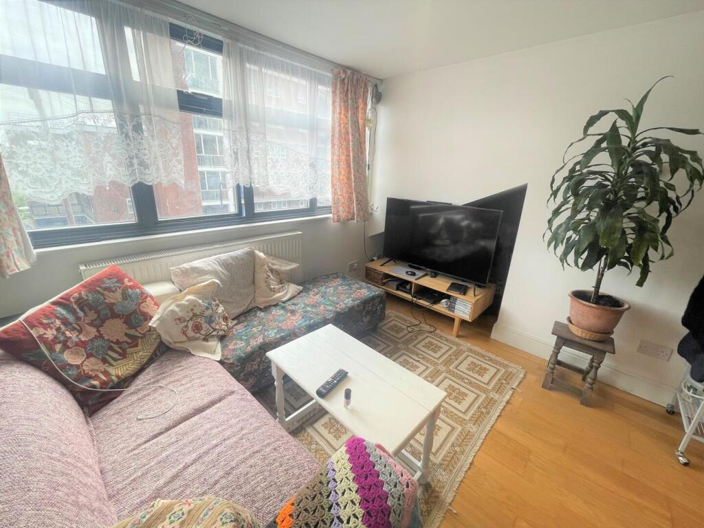 1 bed Detached for rent in Stoke Newington. From Alex Marks Islington 1 bed Detached for rent in Stoke Newington. From Alex Marks Islington