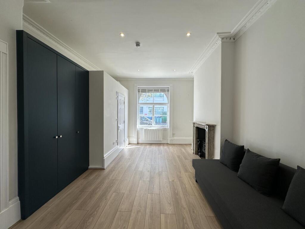 1 bed 1st Floor Flat for rent in Camden Town. From Alex Marks Islington