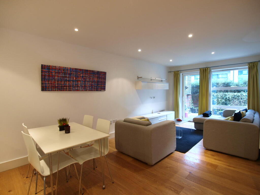 3 bed 1st Floor Flat for rent in Stoke Newington. From Alex Marks Islington