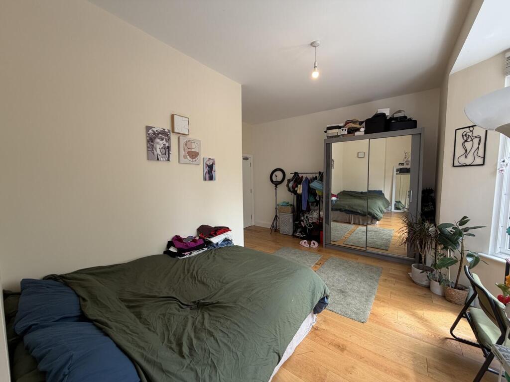 4 bed 1st Floor Flat for rent in Wood Green. From Alex Marks Islington